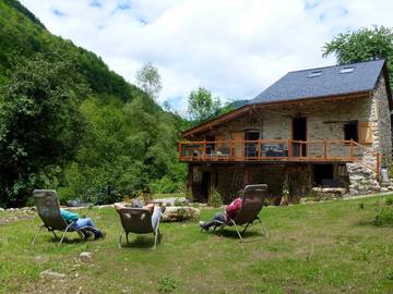 Gîte pour 5 personnes, avec terrasse et jardin à Siguer