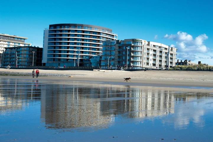 Hôtel pour 2 personnes, avec sauna et piscine ainsi que balcon et jacuzzi