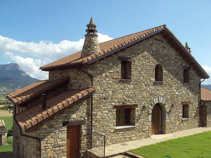 Casa rural para 12 personas, con Balcón y Terraza además de Jacuzzi y Jardín en Murillo de Gállego