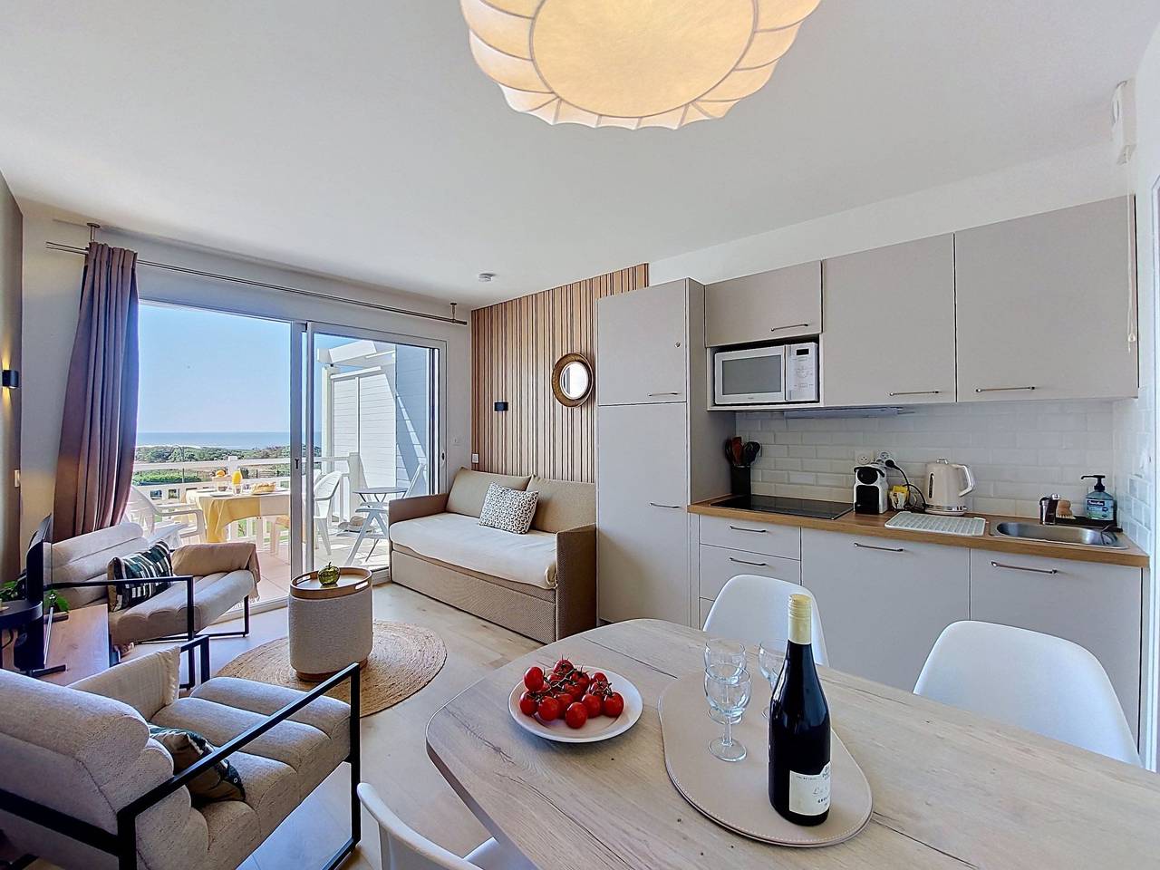 Appartement entier, Lumière et Vue Océan in Château-d'Olonne, Les Sables-d'Olonne