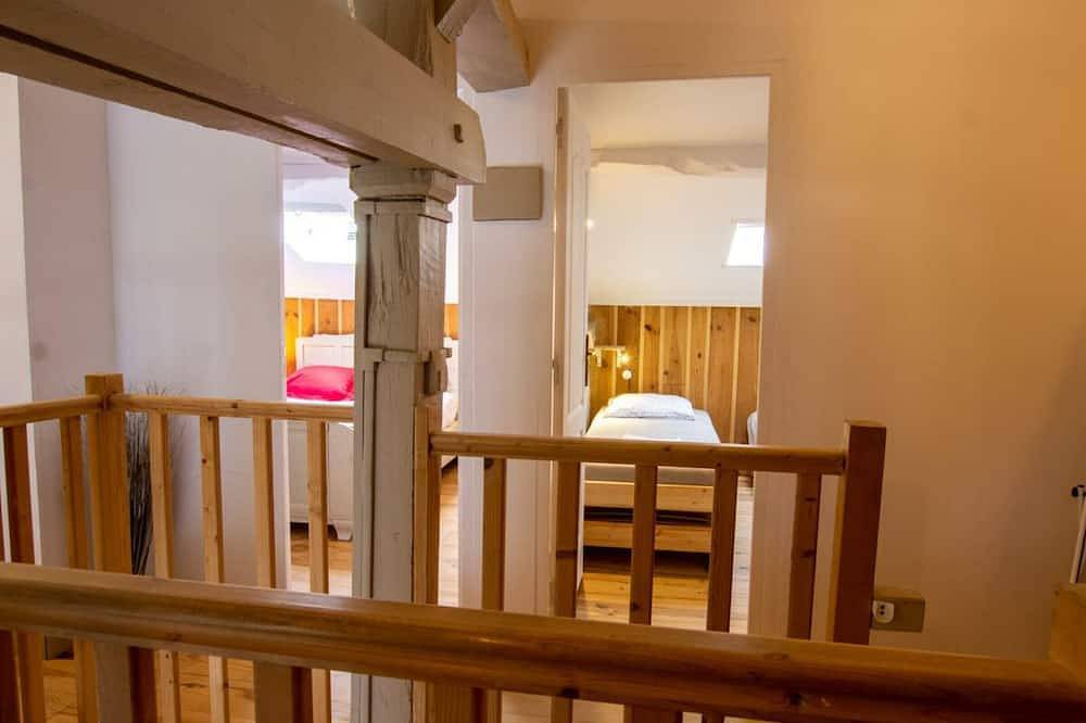 Maison de campagne avec piscine, proche de Périgueux – 2 chambres, Bbq, activités variées à proximité in Tocane-Saint-Apre, Périgord Blanc