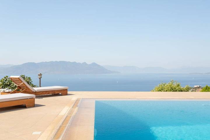 Location de vacances pour 2 personnes, avec vue ainsi que jardin et piscine dans Perdika - 4