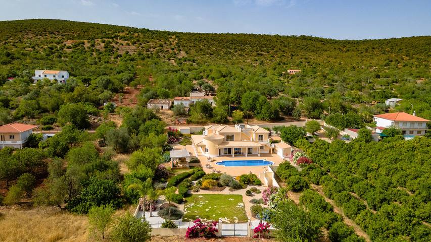 Location de vacances pour 10 personnes, avec balcon ainsi que balcon/terrasse et piscine dans Alte - 4