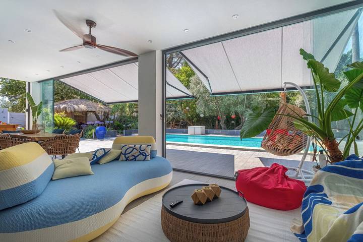 Location de vacances pour 12 personnes, avec piscine et jardin ainsi que jacuzzi et terrasse à Solliès-Pont - 3