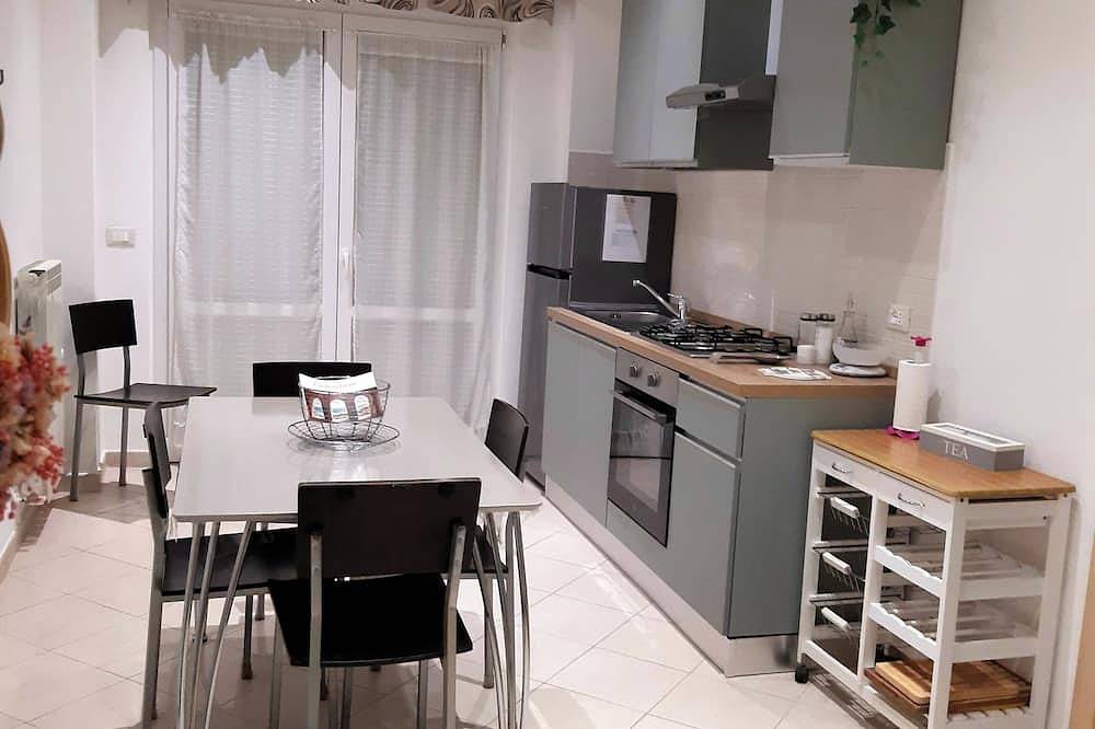 Entire apartment, Marcozzi House Grottammare (south area, fourth row sea) in San Benedetto del Tronto, Riviera delle Palme