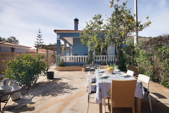 Ferienhaus 'Casa Das Buganvilias' mit Bergblick, privater Terrasse und Wi-Fi in Loulé (São Sebastião), Faro Distrikt