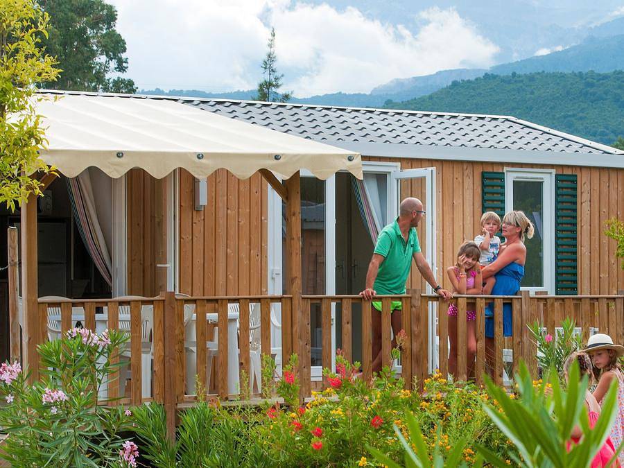Camping Sole di Sari - Mobilhome 6 personas - Confort | 3 Dormitorios | 6 Pers. | Terraza elevada | Aire acondicionado in Sari-Solenzara, Sartène (Região)
