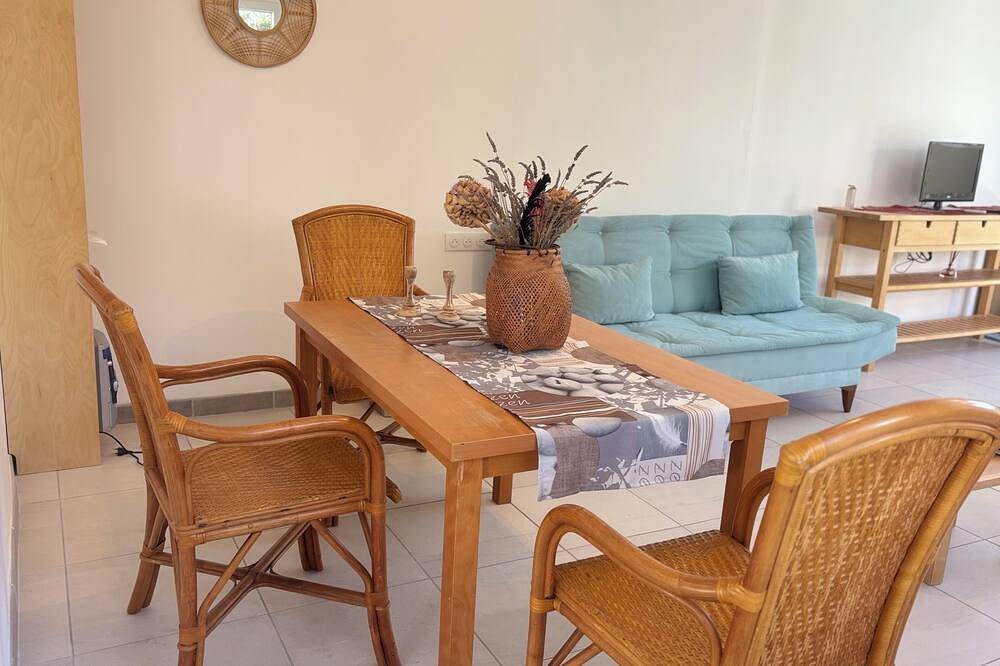 Appartement entier, Joli appartement climatisé aux portes de Montpellier. Entouré d'un grand jardin! in Juvignac, Côte méditerranéenne (France)