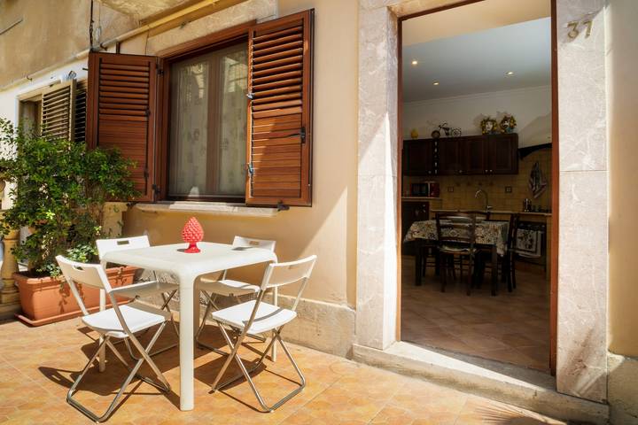Location de vacances pour 4 personnes, animaux acceptés à Taormina - 2