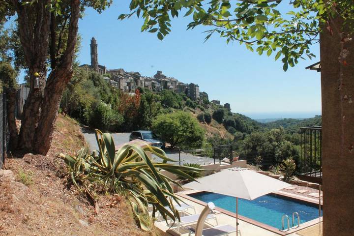 Villa pour 6 personnes, avec jardin ainsi que vue et piscine