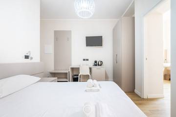 Bed And Breakfast for 2 People in Cagliari, Cagliari Province, Photo 4
