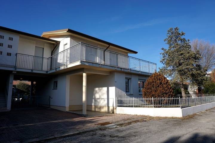 Cómoda villa cerca de la playa in Porto Santa Margherita, Caorle