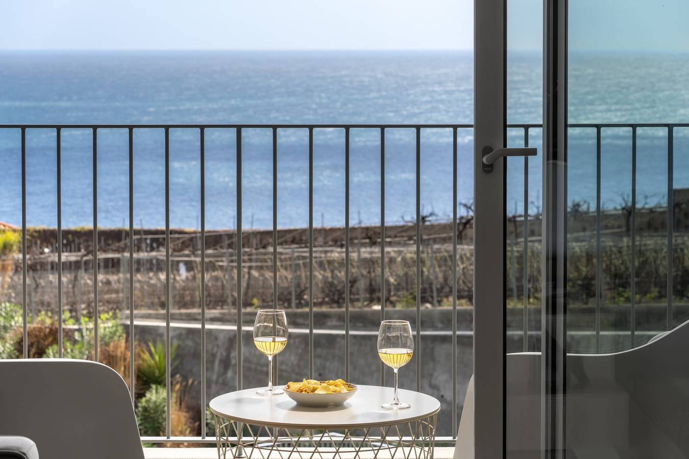 Ganze Wohnung, Basia Apartment - Meerblick und Pool in Câmara de Lobos, Madeira