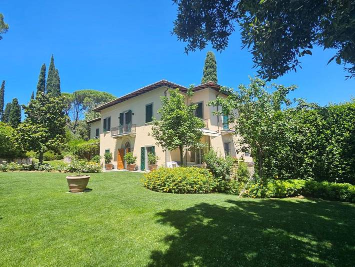 Villa für 12 Personen, mit Balkon und Terrasse sowie Garten und Pool in Florenz