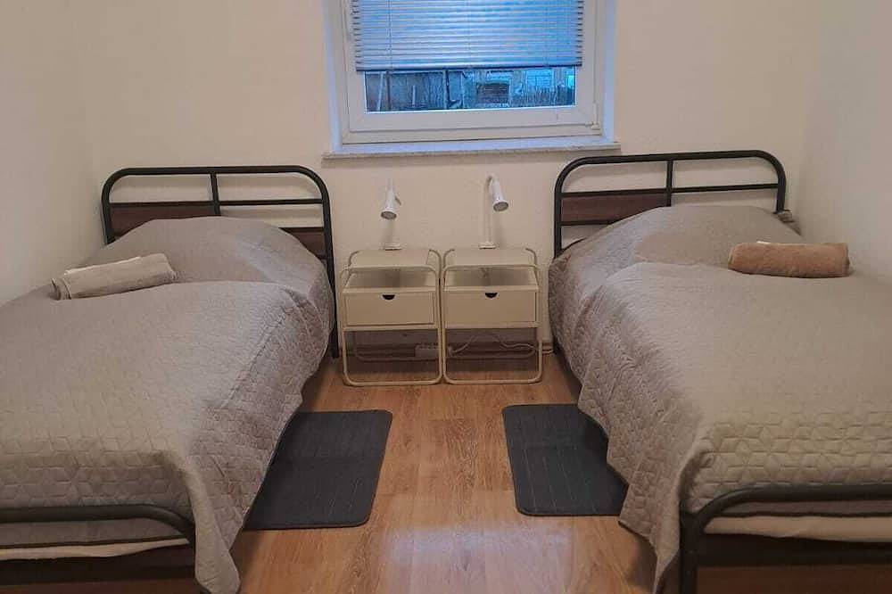 Ganze Wohnung, Ferienwohnung 4 Zimmer(7 Betten)in Chemnitz Kappel,als Monteurs-Wohnung geeignet in Chemnitz, Chemnitz und Umgebung