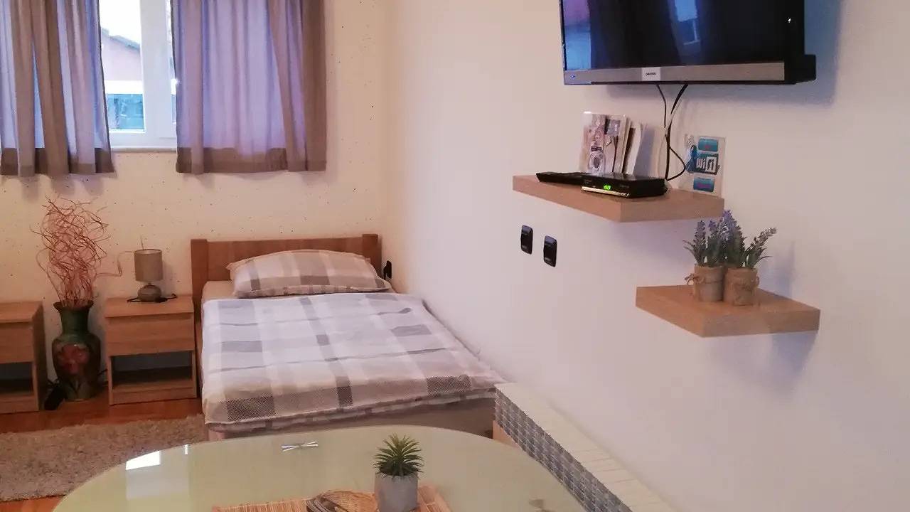 Ganzes Studio, Studio für 3 Personen (25 m²) in Osijek in Osijek, Osijek-Baranja