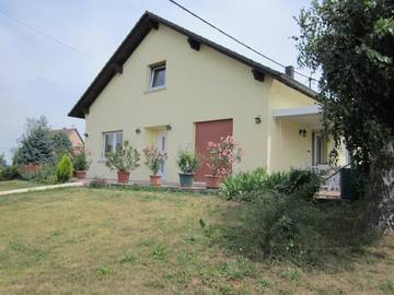 Gîte pour 4 personnes, avec jardin et terrasse, adapté aux familles à Guémar