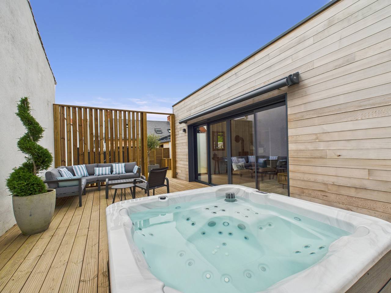 Jacuzzi, terrasse, maison centre St-Gilles pour 4 in Saint-Gilles-Croix-de-Vie, Valle del Loira