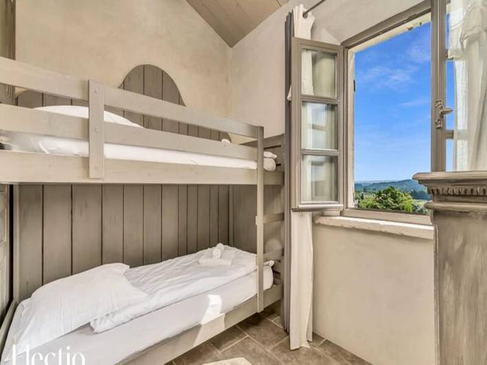 Gîte pour 4 personnes, avec piscine ainsi que balcon et jardin, adapté aux familles à Oppède - 4