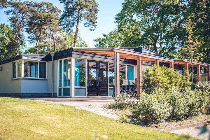 Vakantiepark voor 12 personen, met Terras en Zwembad in Barneveld Gemeente