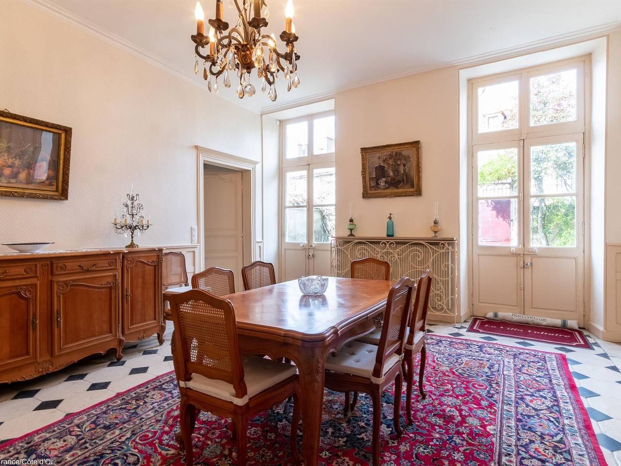 Renovierte Villa aus dem 18. Jhdt. im Herzen von Semur-en-Auxois in Semur-en-Auxois, Montbard und Umgebung