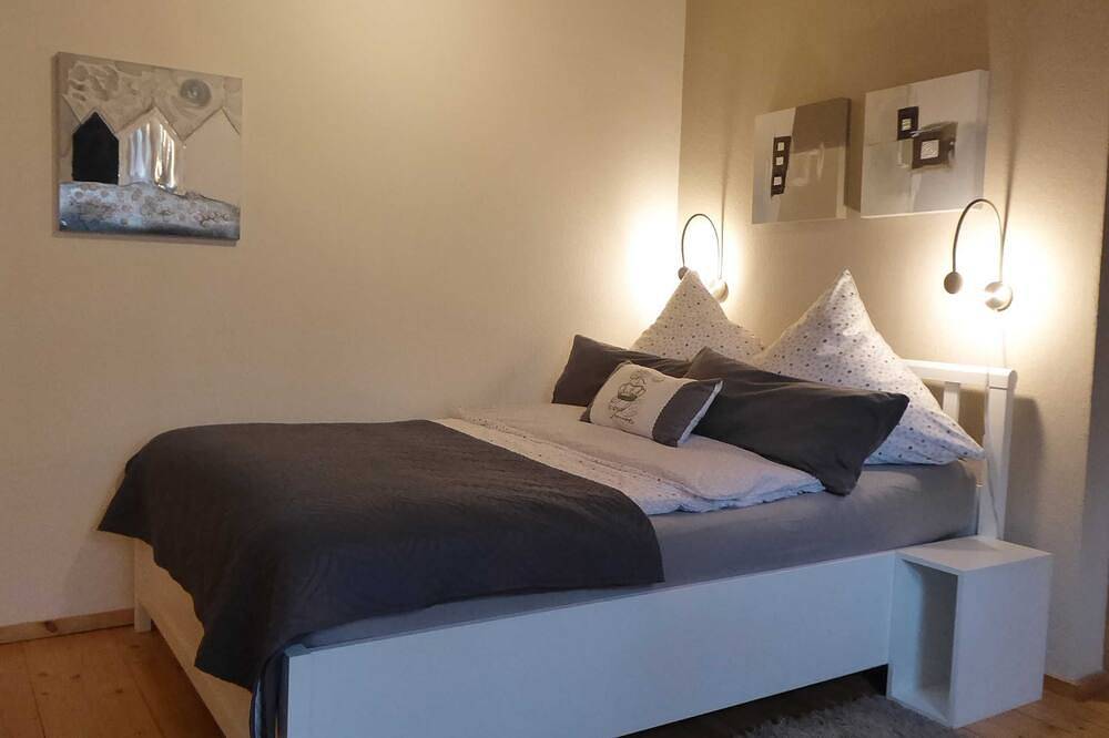 Ganze Wohnung, Bückeburger Riesen - Ferienwohnungen Richtsmeier in Schieder-Schwalenberg, Kreis Lippe