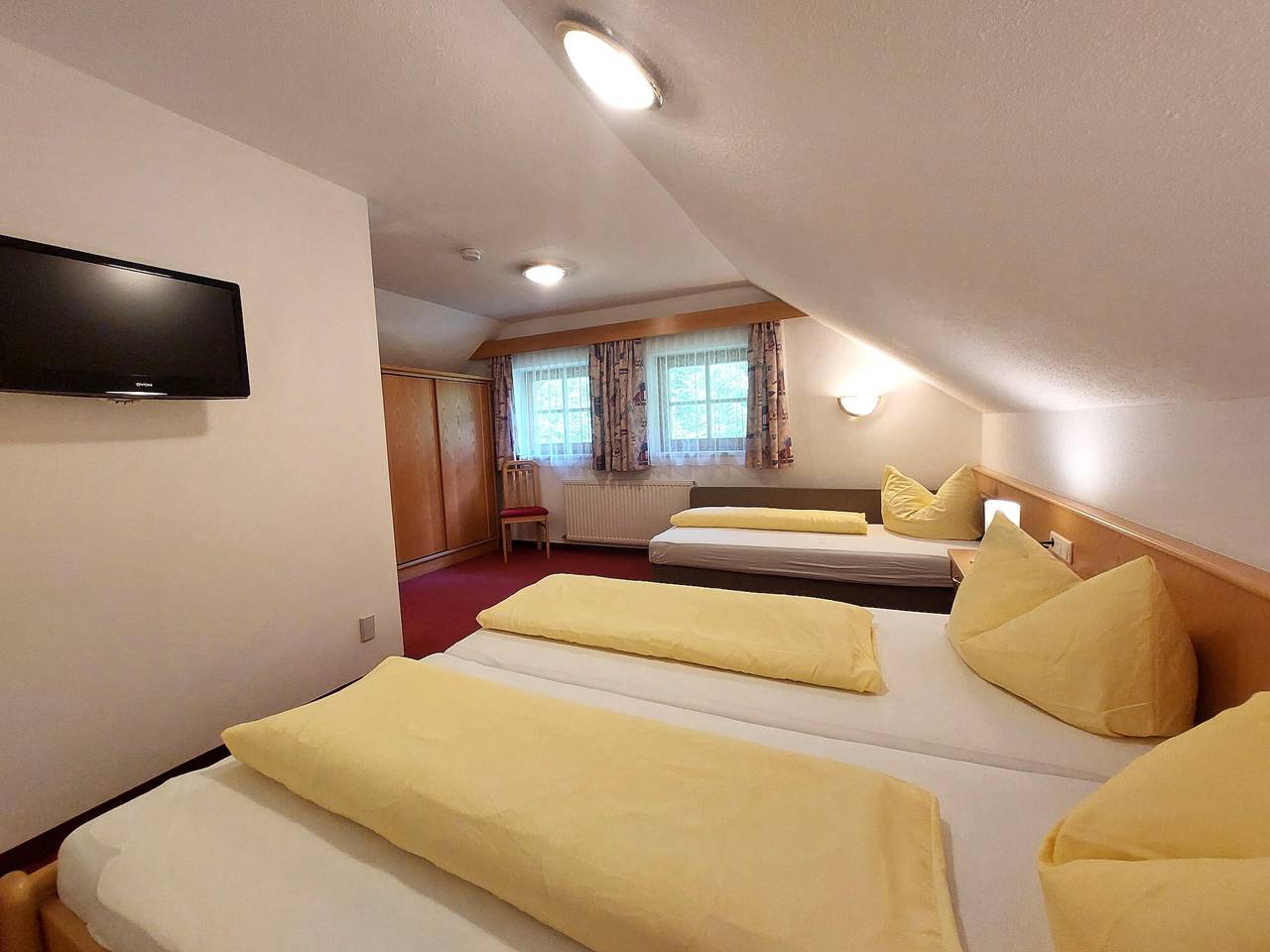 Ganze Ferienwohnung, Wohnung 4-5 Pers./2 Schlafräume/Du/Wc in Mathon, Verwall