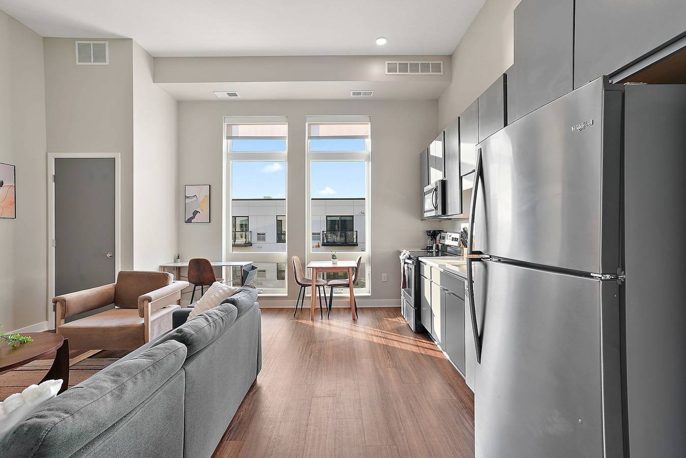 Entire apartment, Cozysuites in Marquee 1Br King with pool gym in Minneapolis, Twin Cities