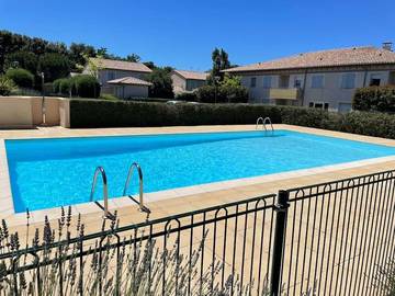 Gîte pour 4 personnes, avec balcon et piscine à Vinassan