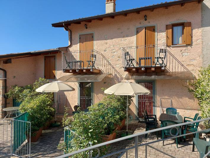 Ferienwohnung für 5 Personen, mit Balkon und Garten sowie Seeblick in Tremosine