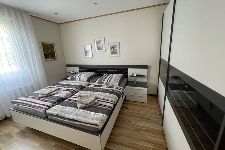 Ferienhaus für 4 Personen, mit Sauna und Garten sowie Whirlpool in Rheinböllen - 2