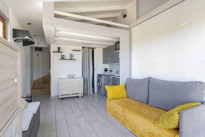 Gîte pour 4 personnes, avec jardin, animaux acceptés à Latour-de-France