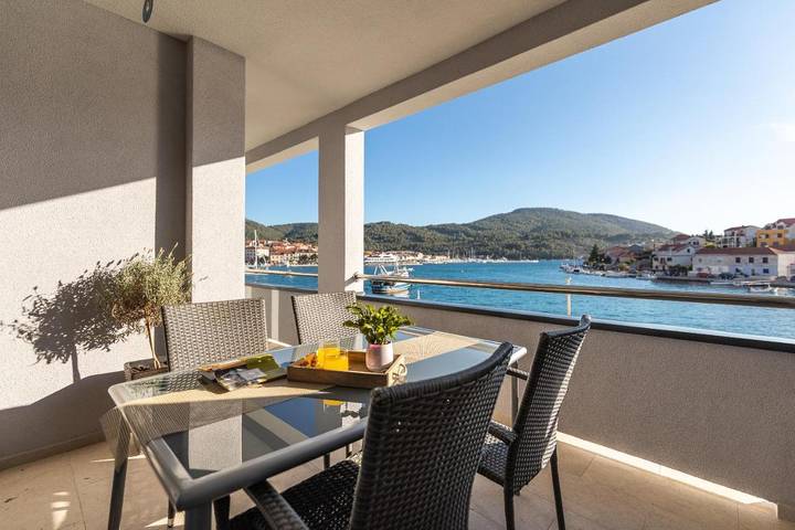 Maison d’hôte pour 2 personnes, avec vue et terrasse en Korcula