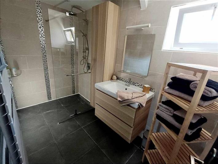 Location de vacances pour 6 personnes, avec vue et jardin à Berville-sur-Mer - 2