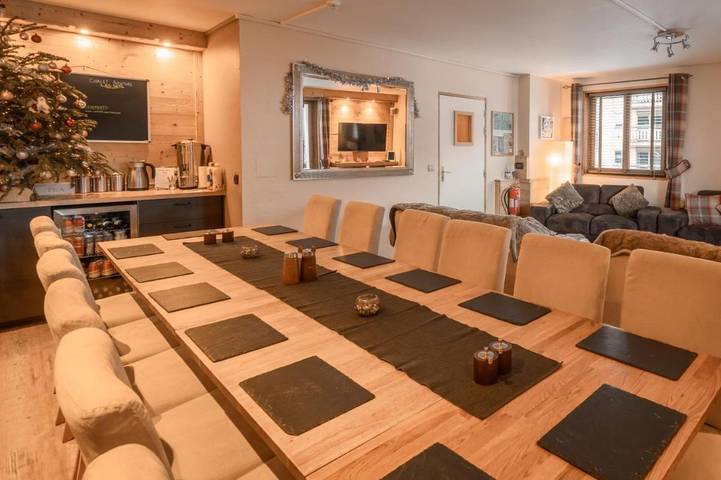 Chambre d’hôte pour 14 personnes, avec jacuzzi et jardin, adapté aux familles à Les Gets - 4