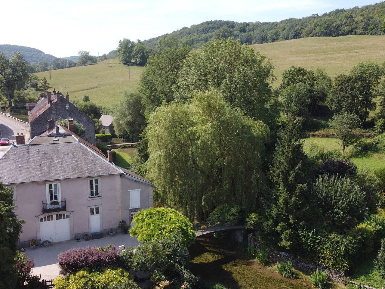 Charmantes Haus aus dem 19. Jh., Obstgarten am Ouche, privater Parkplatz, Internetanschluss in Bligny-sur-Ouche, Beaune und Umgebung