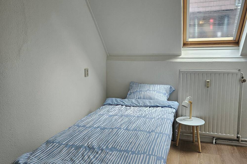 Apartamento entero, Cosy 2-bedroom appt in city center .Fully equipped kitchen. Private parking  in Louvain-la-Neuve, Ottignies-Louvain-la-Neuve