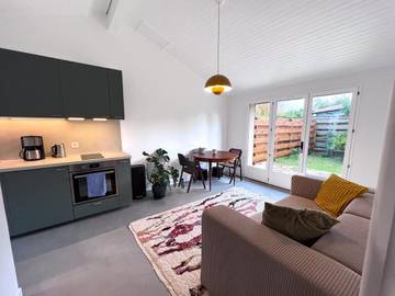 Gîte pour 4 personnes, avec vue et jardin à Angresse