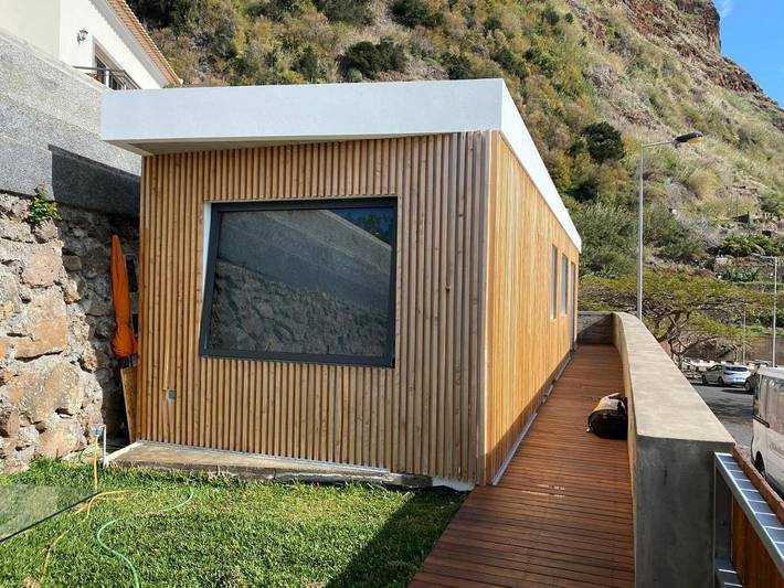 Location de vacances pour 3 personnes, avec vue et balcon, adapté aux familles à Jardim do Mar - 2