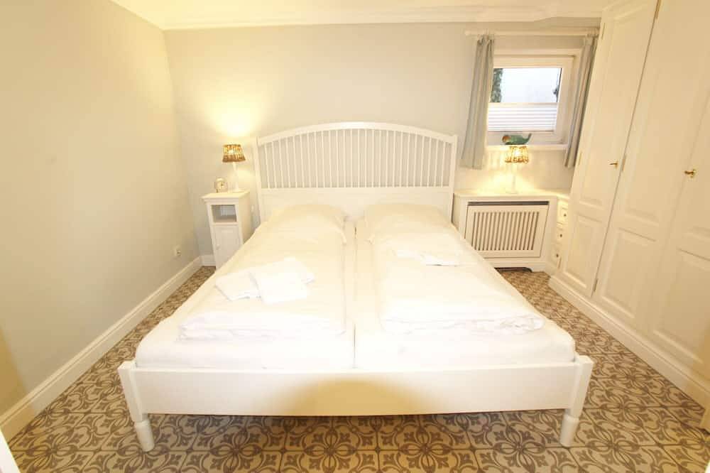 Ganze Wohnung, Tolles modern gestaltetes Ferienappartement in wunderbarer Lage. in Wenningstedt, Sylt
