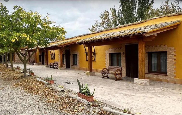 Casa rural para 3 personas, con jardín - 1