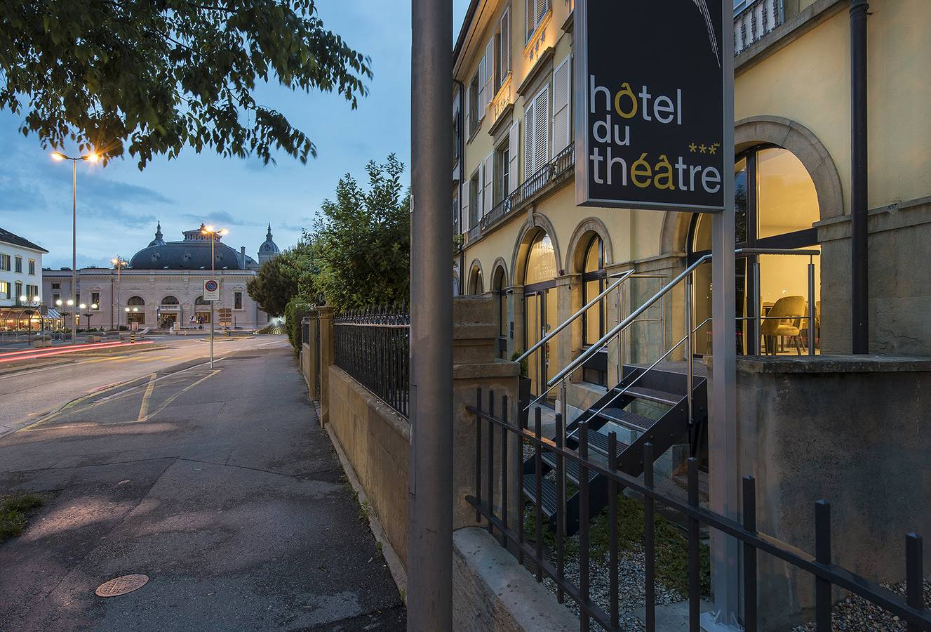 Hôtel du Théâtre - Doppelzimmer Hof-Seite in Yverdon-les-Bains, Drei-Seen-Land