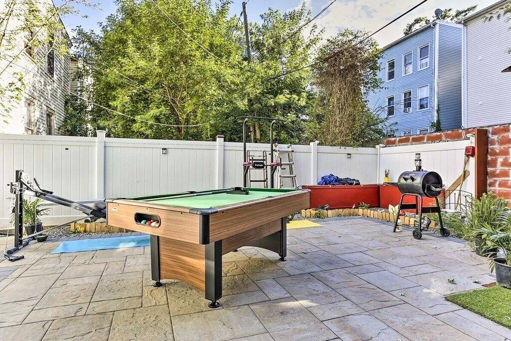 Ganze Wohnung, Luxurious Tranquil Home--10 minutes downtown in Newark, Essex County (NJ)