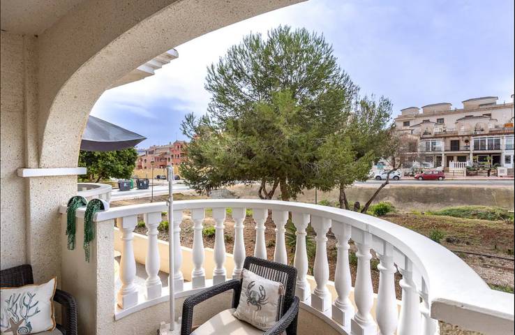 Orihuela Costa, Sleeps 6 with Roof Terrace & Pool in Orihuela, Costa Blanca