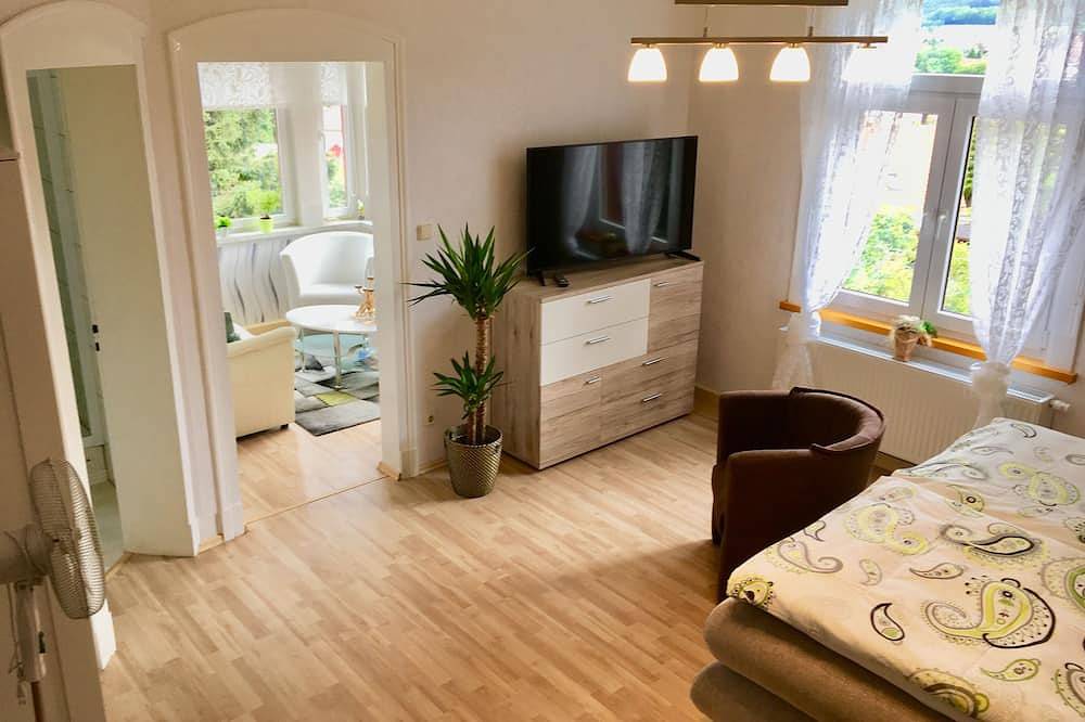 Ganze Wohnung, Fewo Veronika - Panoramablick inklusive, Ladestationen für E-Kfz in Friedrichroda, Rennsteig
