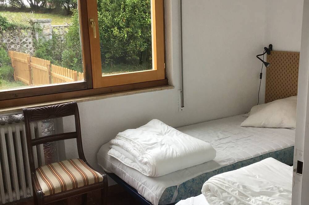 En la costa occidental de Asturias, casita adosada en plena naturaleza in Muros de Nalón, Costa Verde