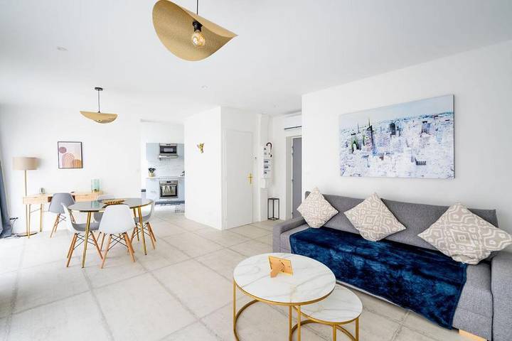 Gîte pour 4 personnes dans Basilique Saint-Seurin de Bordeaux