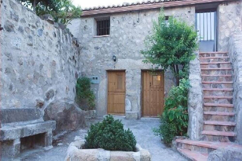 The House of Luis for 4 people in Santa Cruz de la Sierra, Cáceres Region