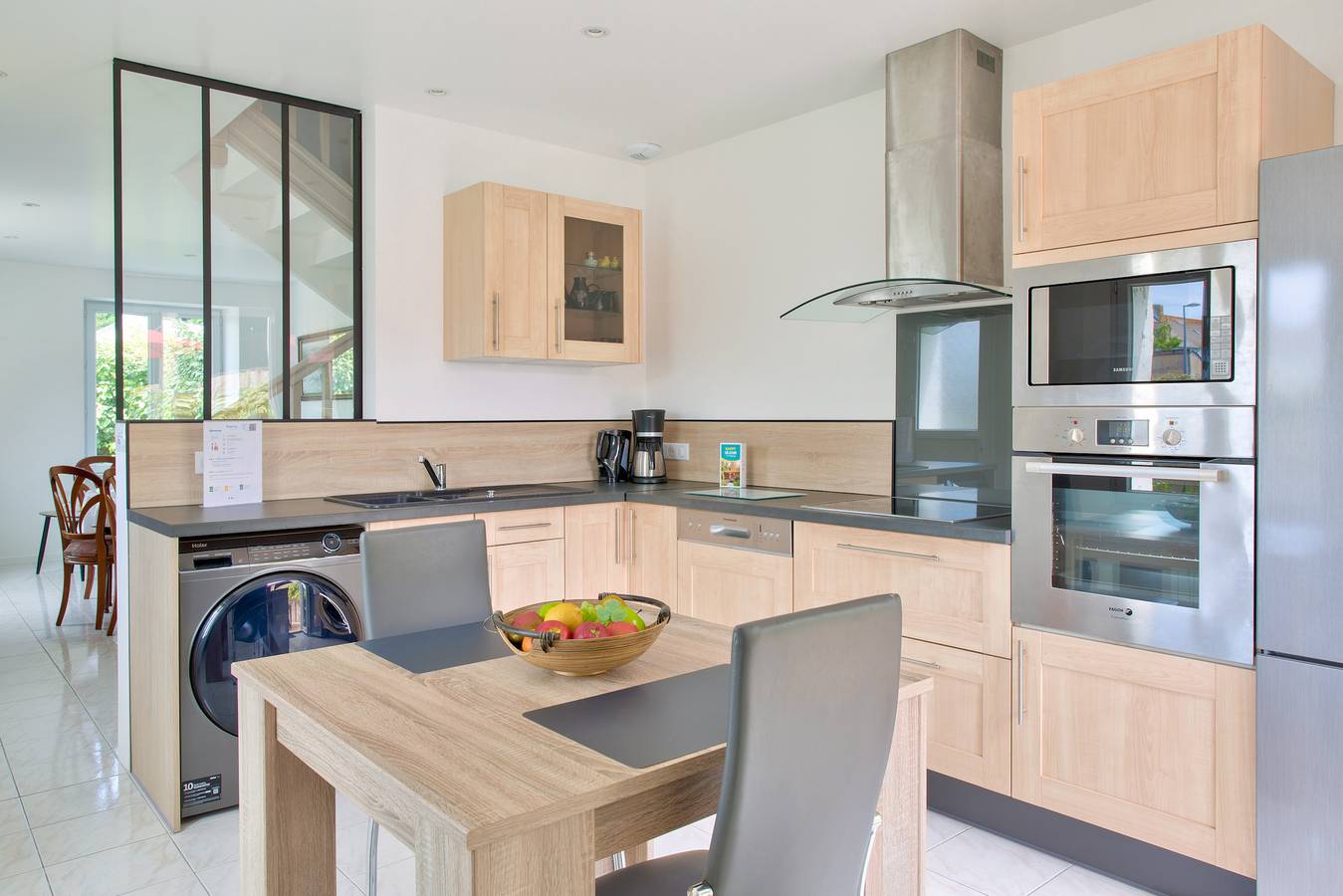 Maison pour 8 - barbecue et jardin - tout à pied in Guilvinec, Region de Quimper