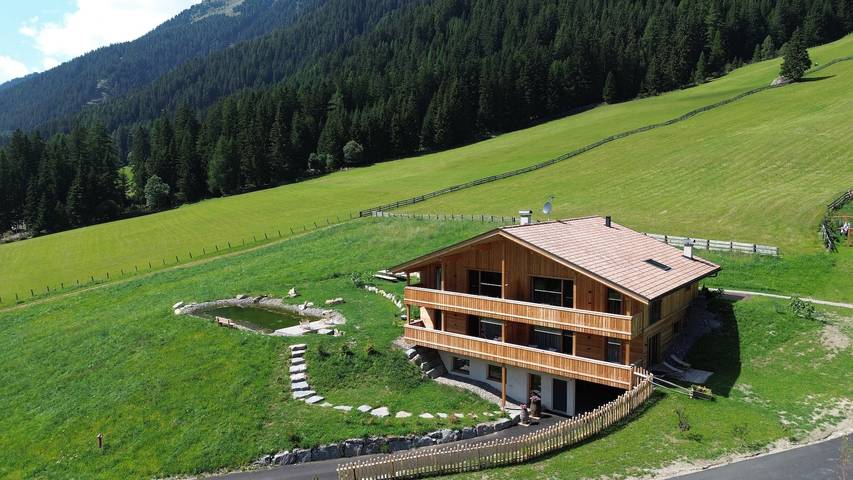 Ganze Wohnung, Oberwidner Luma - Luxus Suite mit Bergblick, privater Terrasse in Sarntal, Sarntaler Alpen